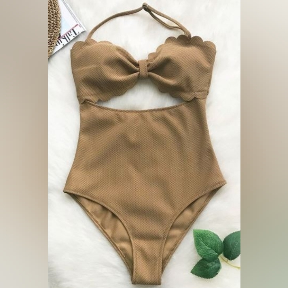 Cupshe Tan Scalloped One-Piece Swimsuit